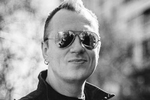 Лидер «Тараканов» станет читающей книги звездой