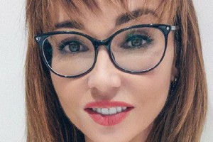 Анфиса Чехова вернула зрение с помощью операции