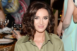 «Оль, не надо иллюзий». Бузова разозлила постом о похорошевшей России