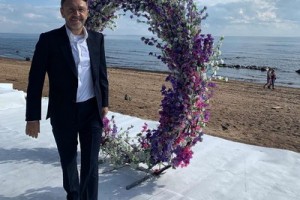 Сергей Шнуров женился на Алле Михеевой в «Кабриолете»
