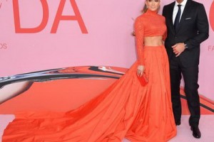 Дженнифер Лопес украсила церемонию CFDA Fashion Awards 2019