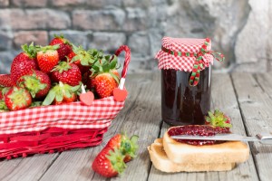 Сезон: Как приготовить клубничное варенье