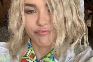 Елена Темникова перекрасилась в блондинку