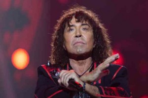 Совсем плох: Леонтьев попрощался с фанатами на последнем концерте