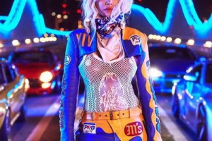 Рита Ора выиграла автогонки в Дубае
