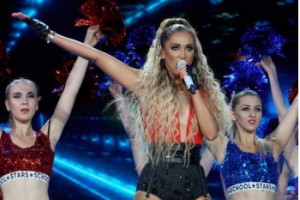 Ольга Бузова предложила зрителям «Славянского базара» отключить мозг и включить ее песни