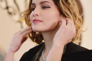 Летиция Каста обнажилась для Elle