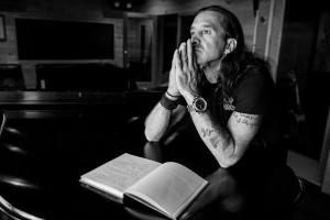 Новый альбом SCOTT STAPP (Creed) — The Space Between The Shadows (2019)!!!!!!!!!!!!!!!!!!!!