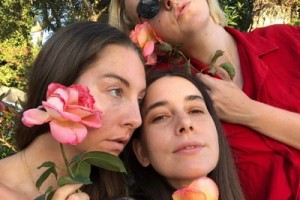Пол Томас Андерсон раздел группу Haim