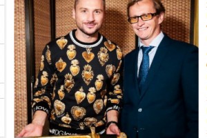 Сергею Лазареву подарили меч, названный в честь его хита