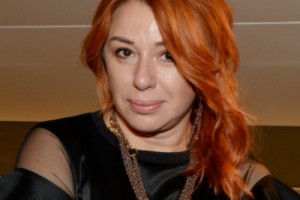 Алена Апина: «Все мы развиваемся, удивляем себя и пространство вокруг. А на нас все равно вешают ярлыки прошедших лет»
