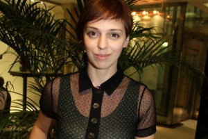 Нелли Уварова обрила голову