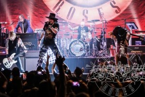 Новая книга о GUNS N' ROSES выйдет в конце сентября!!!!!!!!!!!!!!!!