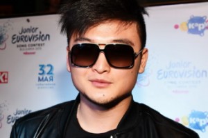 Солист M-Band Анатолий Цой выпустил дебютный сольный трекСолист M-Band Анатолий Цой выпустил дебютный сольный трек