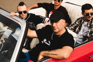 Группа MOZGI выпустила юбилейный альбом Middle Finger