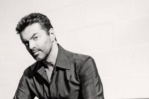 Вышел новый сингл покойного Джорджа Майкла. Он стал саундтреком к новому фильму с Эмилией Кларк