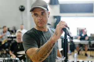 Робби Уильямс прожил 13 лет без мобильного телефона