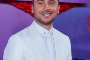 Сергей Лазарев спел гимн любви без границ