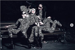 MARUV позировала в пикантных позах на съемках нового клипа