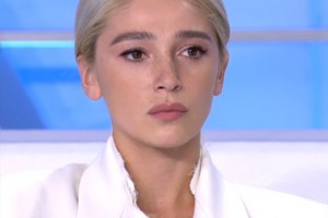 Настя Ивлеева пришла на пресс-конференцию Дмитрия Медведева