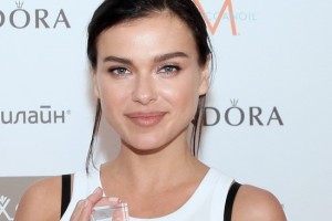 Елена Темникова сделала грустный подарок фанатам на Новый год