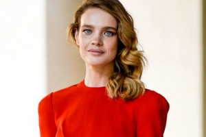 Наталья Водянова опубликовала фото в трусах