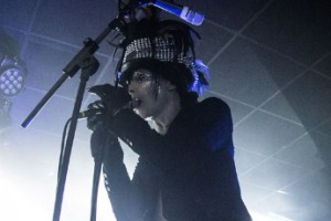 Вокалист IAMX возвращается в Россию с акустическим альбомом