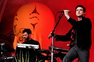 Сингл MGMT — In The Afternoon звучит интригующе, потрясающе и загадочно