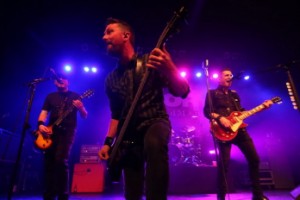 Theory Of A Deadman выпустили альбом важных песен