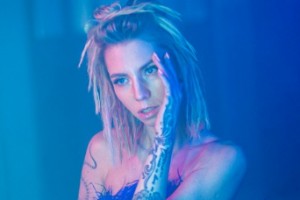 Алиса Салтыкова выпустила «Дракона» в огне любви
