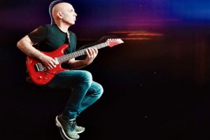 Видеоклип Джо Сатриани 'Nineteen Eighty' в Сети!!!!!!!!!!!!!!!!!!!