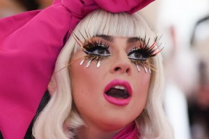 Леди Гага переселится на «Chromatica» в апреле