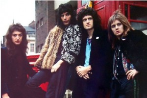 Фанаты Queen могут купить носки в честь юбилея группы