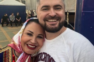 Поклонники считают, что Надежда Бабкина "отнимает молодость" у молодого сожителя