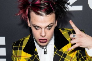 Yungblud даст утренний концерт вместо мирового тура