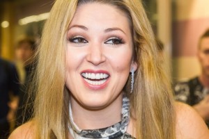 Ирина Дубцова записала дуэт с Alekseev и отменила юбилейный концерт