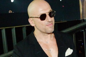 «Дешево, бесполезно, смешно»: Дмитрий Нагиев надел защитную маску