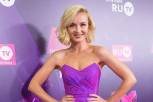 Полина Гагарина и Валерия споют в пустом Crocus City Hall для слушателей «Русского радио»