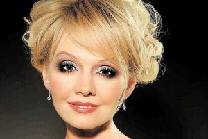 Валерия даст акустический концерт онлайн