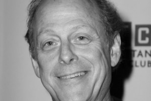 Звезда фильма «Крокодил Данди» умер от коронавируса