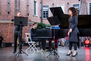 На онлайн-платформе STAY пройдет благотворительный фестиваль «Антон тут рядом»