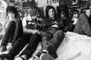 1975 спели песню про свою дружбу 