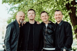 Brainstorm посвятили новую песню супергероям в масках