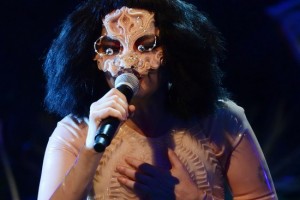 Концерт Бьорк в Москве перенесен на год