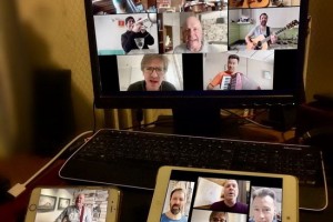 «Несчастный случай», Андрей Макаревич и Алена Свиридова спели карантинные частушки