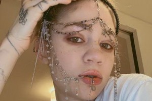 Граймс продаст душу