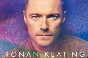 Ронан Китинг прогулялся с сыном в лесу в клипе «Little Thing Called Love»