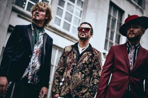 Jukebox trio отметят день рождения Ила онлайн-концертом