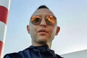 Рома Зверь спел с петербургскими уличными музыкантами