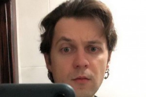 Музыканты «Алисы» собрали свои будни в «ИЗОленту»